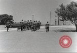 Immagine di Cani sentinella San Antonio Texas USA, 1965, secondo 34 filmato di repertorio 65675062012