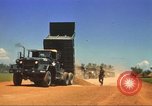 Immagine di La costruzione dell'autostrada Il Vietnam, 1969, secondo 4 filmato di repertorio 65675062014