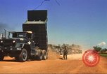 Immagine di La costruzione dell'autostrada Il Vietnam, 1969, secondo 6 filmato di repertorio 65675062014