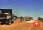 Immagine di La costruzione dell'autostrada Il Vietnam, 1969, secondo 15 filmato di repertorio 65675062014