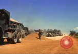 Immagine di La costruzione dell'autostrada Il Vietnam, 1969, secondo 17 filmato di repertorio 65675062014