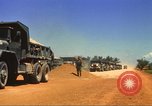 Immagine di La costruzione dell'autostrada Il Vietnam, 1969, secondo 21 filmato di repertorio 65675062014