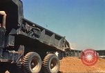 Immagine di La costruzione dell'autostrada Il Vietnam, 1969, secondo 32 filmato di repertorio 65675062014