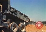 Immagine di La costruzione dell'autostrada Il Vietnam, 1969, secondo 33 filmato di repertorio 65675062014