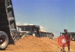 Immagine di La costruzione dell'autostrada Il Vietnam, 1969, secondo 47 filmato di repertorio 65675062014