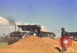 Immagine di La costruzione dell'autostrada Il Vietnam, 1969, secondo 48 filmato di repertorio 65675062014