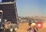 Immagine di La costruzione dell'autostrada Il Vietnam, 1969, secondo 54 filmato di repertorio 65675062014