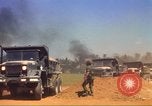 Immagine di La costruzione dell'autostrada Il Vietnam, 1969, secondo 60 filmato di repertorio 65675062014