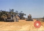 Immagine di La costruzione dell'autostrada Il Vietnam, 1969, secondo 9 filmato di repertorio 65675062015