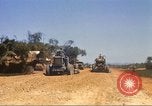Immagine di La costruzione dell'autostrada Il Vietnam, 1969, secondo 18 filmato di repertorio 65675062015