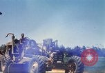 Immagine di La costruzione dell'autostrada Il Vietnam, 1969, secondo 30 filmato di repertorio 65675062015
