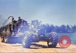 Immagine di La costruzione dell'autostrada Il Vietnam, 1969, secondo 33 filmato di repertorio 65675062015
