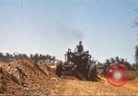 Immagine di La costruzione dell'autostrada Il Vietnam, 1969, secondo 50 filmato di repertorio 65675062015