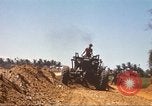 Immagine di La costruzione dell'autostrada Il Vietnam, 1969, secondo 51 filmato di repertorio 65675062015