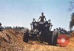 Immagine di La costruzione dell'autostrada Il Vietnam, 1969, secondo 56 filmato di repertorio 65675062015