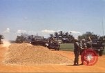 Immagine di La costruzione dell'autostrada Il Vietnam, 1969, secondo 16 filmato di repertorio 65675062016
