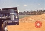 Immagine di La costruzione dell'autostrada Il Vietnam, 1969, secondo 25 filmato di repertorio 65675062016