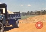 Immagine di La costruzione dell'autostrada Il Vietnam, 1969, secondo 30 filmato di repertorio 65675062016