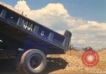 Immagine di La costruzione dell'autostrada Il Vietnam, 1969, secondo 40 filmato di repertorio 65675062016