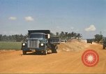 Immagine di La costruzione dell'autostrada Il Vietnam, 1969, secondo 42 filmato di repertorio 65675062016
