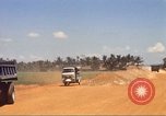 Immagine di La costruzione dell'autostrada Il Vietnam, 1969, secondo 51 filmato di repertorio 65675062016
