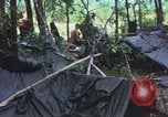 Immagine di Soldati statunitensi Vietnam del Sud, 1967, secondo 4 filmato di repertorio 65675062022