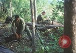 Standbild United States Soldaten South Vietnam, 1967, aus Sekunde 27 historischem Filmmaterial Videoclip 65675062024