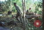 Standbild United States Soldaten South Vietnam, 1967, aus Sekunde 29 historischem Filmmaterial Videoclip 65675062024