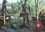 Standbild United States Soldaten South Vietnam, 1967, aus Sekunde 32 historischem Filmmaterial Videoclip 65675062024