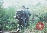 Image États-unis les soldats de la 4e Division d'infanterie Le Vietnam du Sud, 1967, de la seconde 25 séquences d'archives historiques vidéo 65675062025