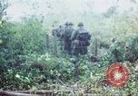 Image États-unis les soldats de la 4e Division d'infanterie Le Vietnam du Sud, 1967, de la seconde 31 séquences d'archives historiques vidéo 65675062025