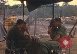 Standbild USA Offiziere Vietnam, 1970, aus Sekunde 7 historischem Filmmaterial Videoclip 65675062044