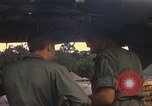 Standbild USA Offiziere Vietnam, 1970, aus Sekunde 31 historischem Filmmaterial Videoclip 65675062044