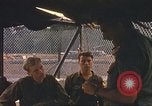 Standbild USA Offiziere Vietnam, 1970, aus Sekunde 39 historischem Filmmaterial Videoclip 65675062044