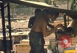 Standbild USA Soldaten Vietnam, 1970, aus Sekunde 16 historischem Filmmaterial Videoclip 65675062047