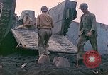 Immagine di L'eliminazione della bomba Iwo Jima, 1945, secondo 27 filmato di repertorio 65675062140