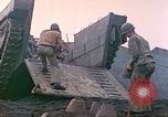 Immagine di L'eliminazione della bomba Iwo Jima, 1945, secondo 30 filmato di repertorio 65675062140