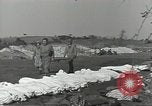 Immagine di La sepoltura dei cadaveri Nettuno Italia, 1944, secondo 10 filmato di repertorio 65675062183