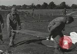 Immagine di La sepoltura dei cadaveri Nettuno Italia, 1944, secondo 18 filmato di repertorio 65675062183