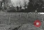 Immagine di La sepoltura dei cadaveri Nettuno Italia, 1944, secondo 45 filmato di repertorio 65675062183