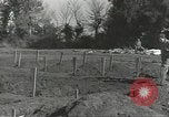 Immagine di La sepoltura dei cadaveri Nettuno Italia, 1944, secondo 46 filmato di repertorio 65675062183