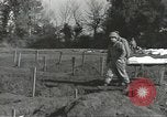 Immagine di La sepoltura dei cadaveri Nettuno Italia, 1944, secondo 48 filmato di repertorio 65675062183