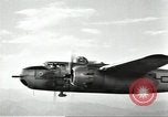 Standbild United States Air Raid Caroline Island Pazifischer Ozean, 1944, aus Sekunde 8 historischem Filmmaterial Videoclip 65675062195