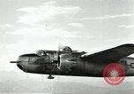 Standbild United States Air Raid Caroline Island Pazifischer Ozean, 1944, aus Sekunde 10 historischem Filmmaterial Videoclip 65675062195