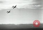 Standbild United States Air Raid Caroline Island Pazifischer Ozean, 1944, aus Sekunde 34 historischem Filmmaterial Videoclip 65675062195