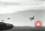 Standbild United States Air Raid Caroline Island Pazifischer Ozean, 1944, aus Sekunde 43 historischem Filmmaterial Videoclip 65675062195