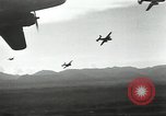 Standbild United States Air Raid Caroline Island Pazifischer Ozean, 1944, aus Sekunde 50 historischem Filmmaterial Videoclip 65675062195