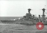 Standbild USA Schlachtschiffe in Spalte Bildung Hampton Roads Virginia USA, 1939, aus Sekunde 4 historischem Filmmaterial Videoclip 65675062203