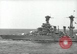 Standbild USA Schlachtschiffe in Spalte Bildung Hampton Roads Virginia USA, 1939, aus Sekunde 8 historischem Filmmaterial Videoclip 65675062203
