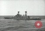 Standbild USA Schlachtschiffe in Spalte Bildung Hampton Roads Virginia USA, 1939, aus Sekunde 12 historischem Filmmaterial Videoclip 65675062203